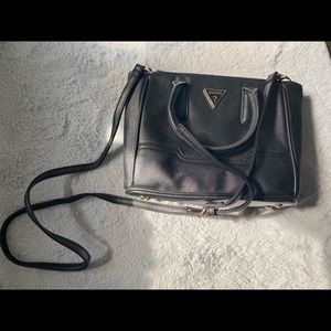 GUESS MINI CROSS BODY BAG